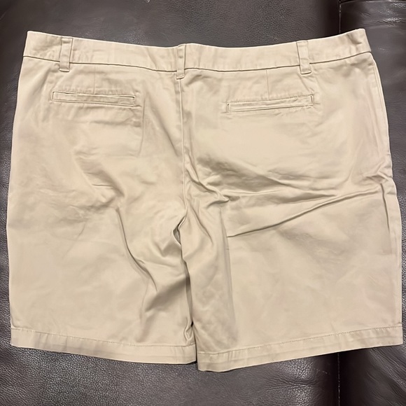 Merona khaki shorts, size 18, inseam 9” - Picture 3 of 5